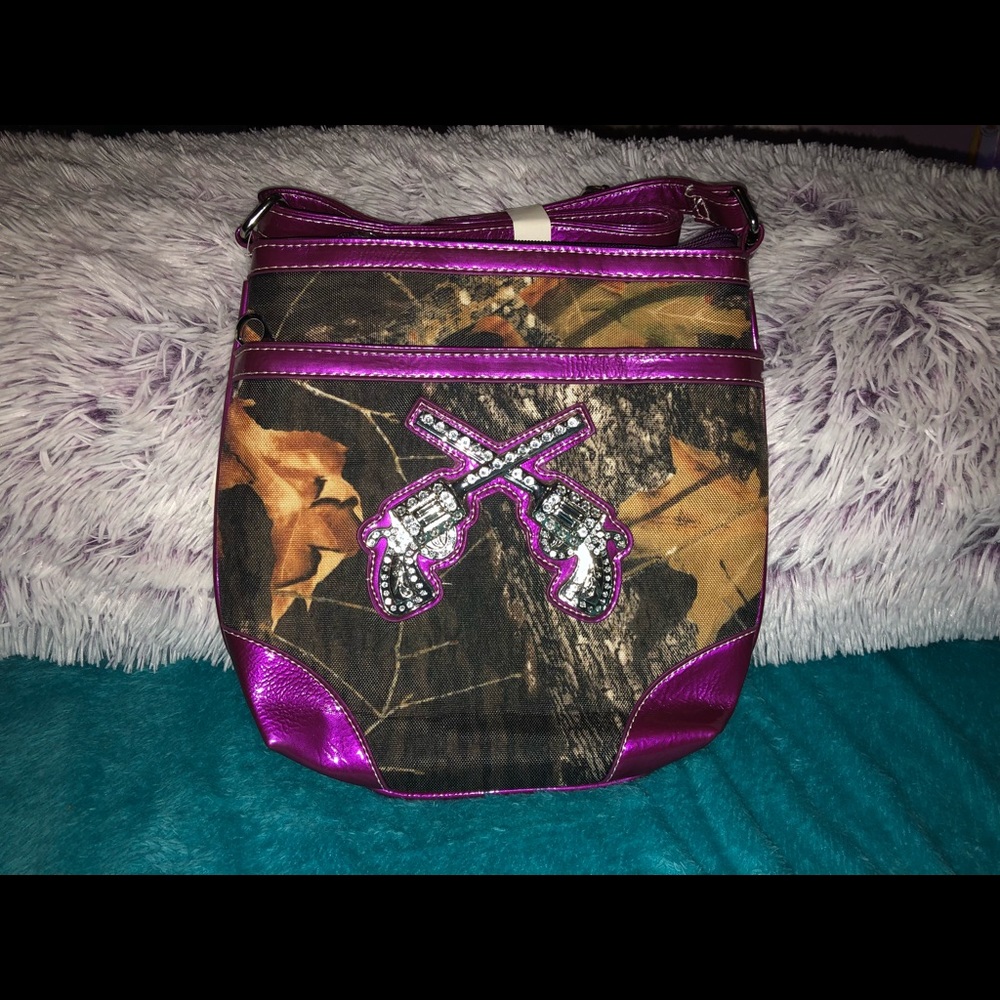 Pretty Hunter pistols camo bag